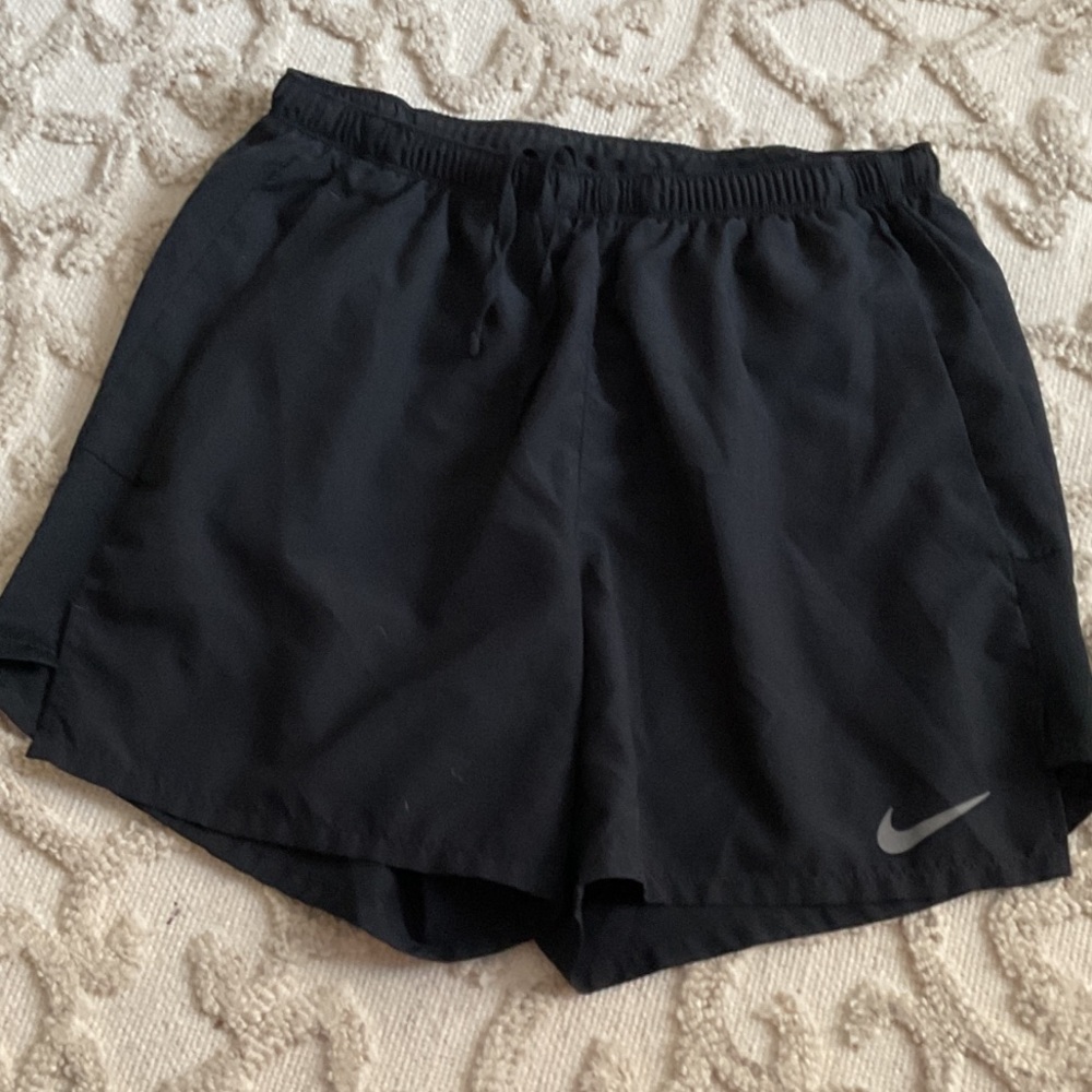 Nike Men’s Black Dri-Fit Challenger Shorts Size Small